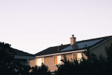 Doe het zelf zonnepanelen plaatsen